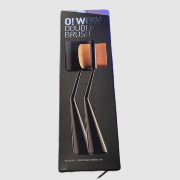 Cailyn O! Wow Double Brush with Cap - Picture 1 of 1